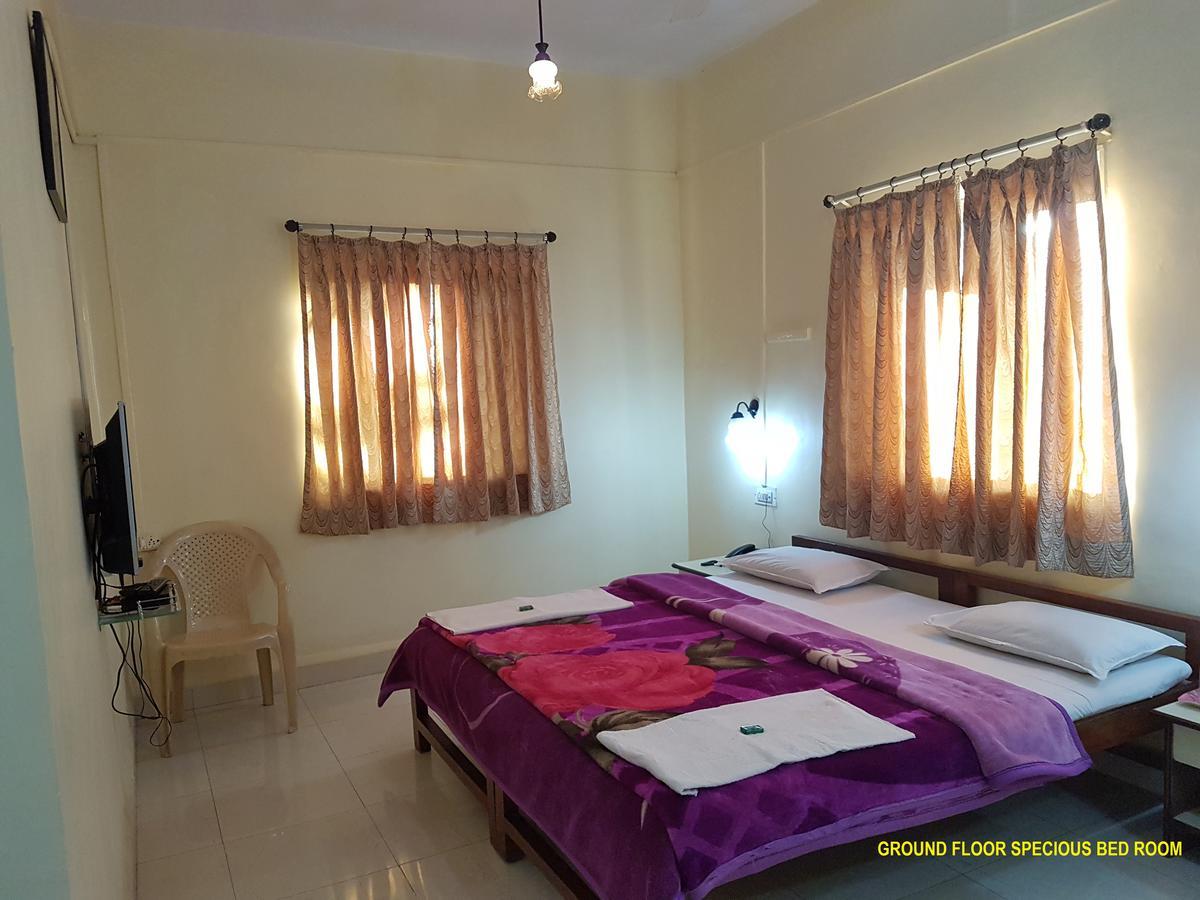 Hotel Stone House Mahābaleshwar Exteriör bild