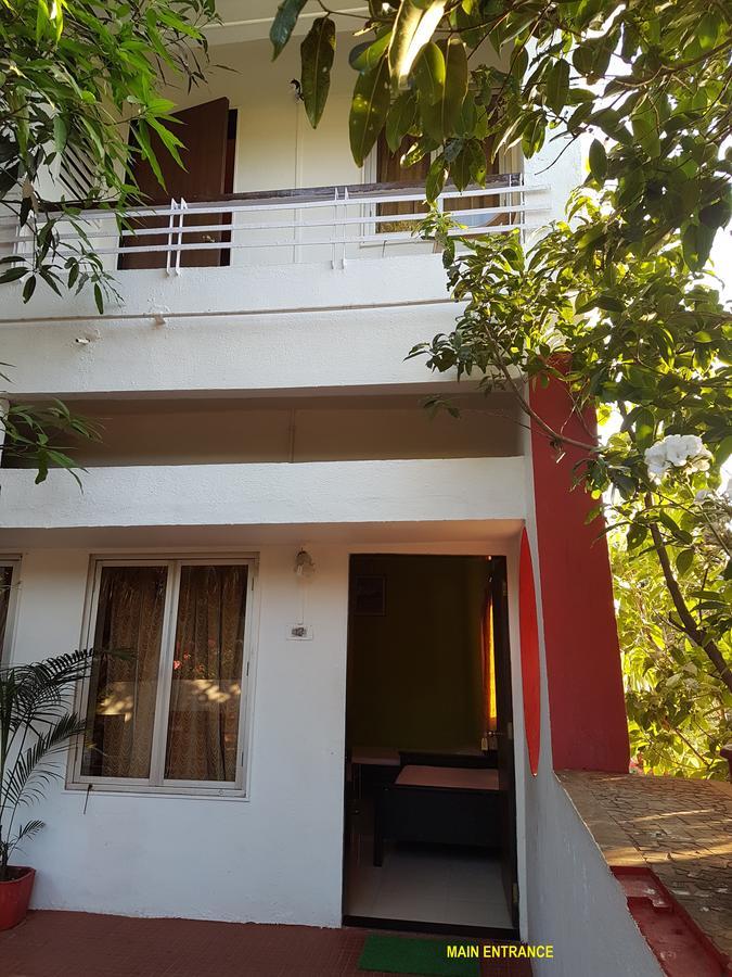 Hotel Stone House Mahābaleshwar Exteriör bild