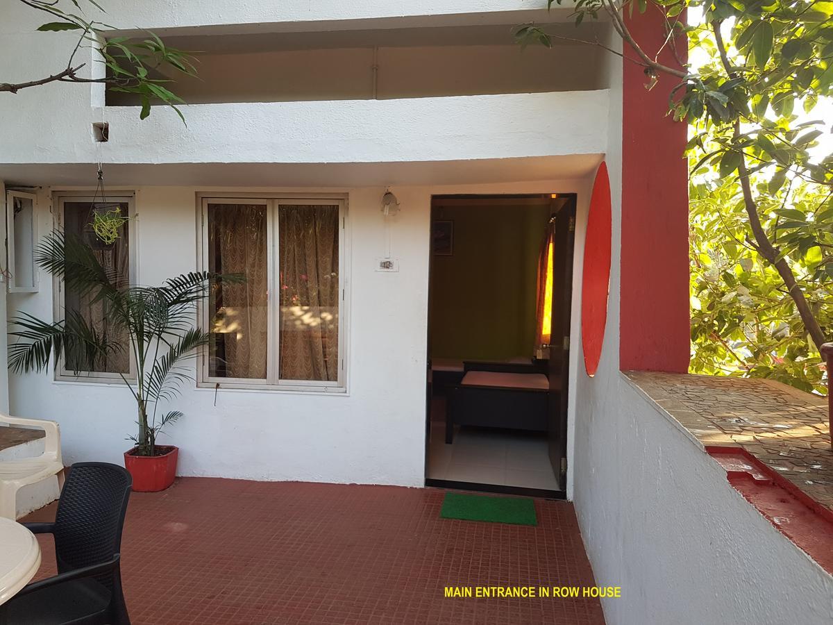 Hotel Stone House Mahābaleshwar Exteriör bild