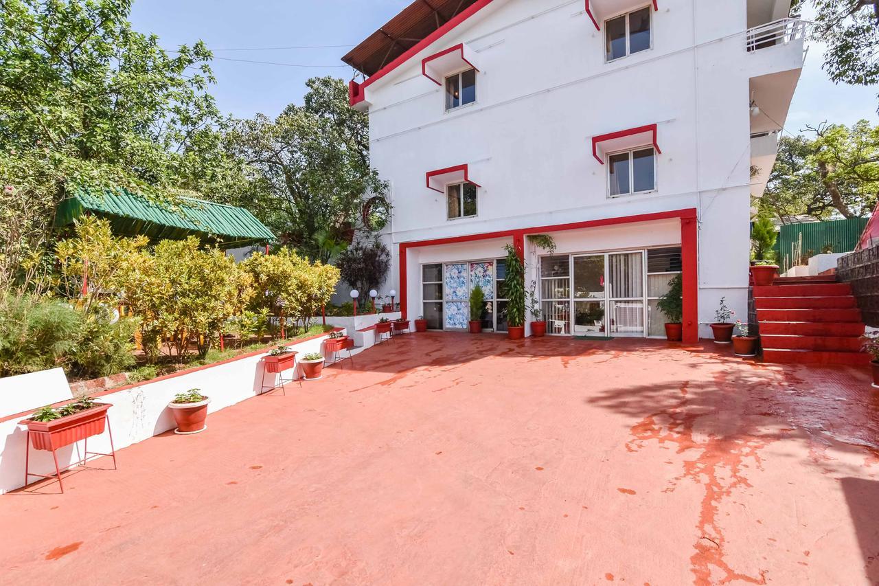 Hotel Stone House Mahābaleshwar Exteriör bild