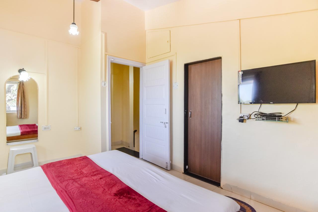 Hotel Stone House Mahābaleshwar Exteriör bild