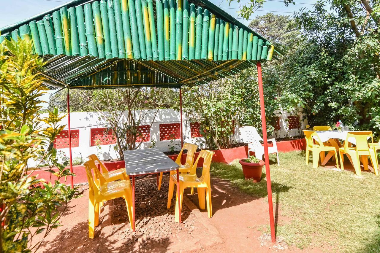 Hotel Stone House Mahābaleshwar Exteriör bild