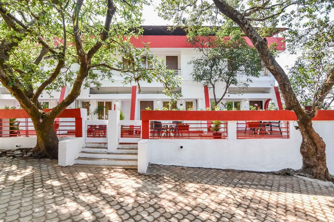 Hotel Stone House Mahābaleshwar Exteriör bild