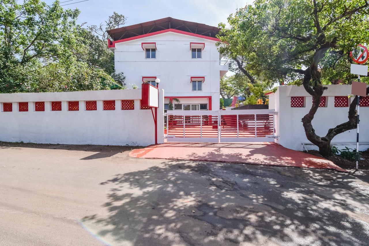 Hotel Stone House Mahābaleshwar Exteriör bild