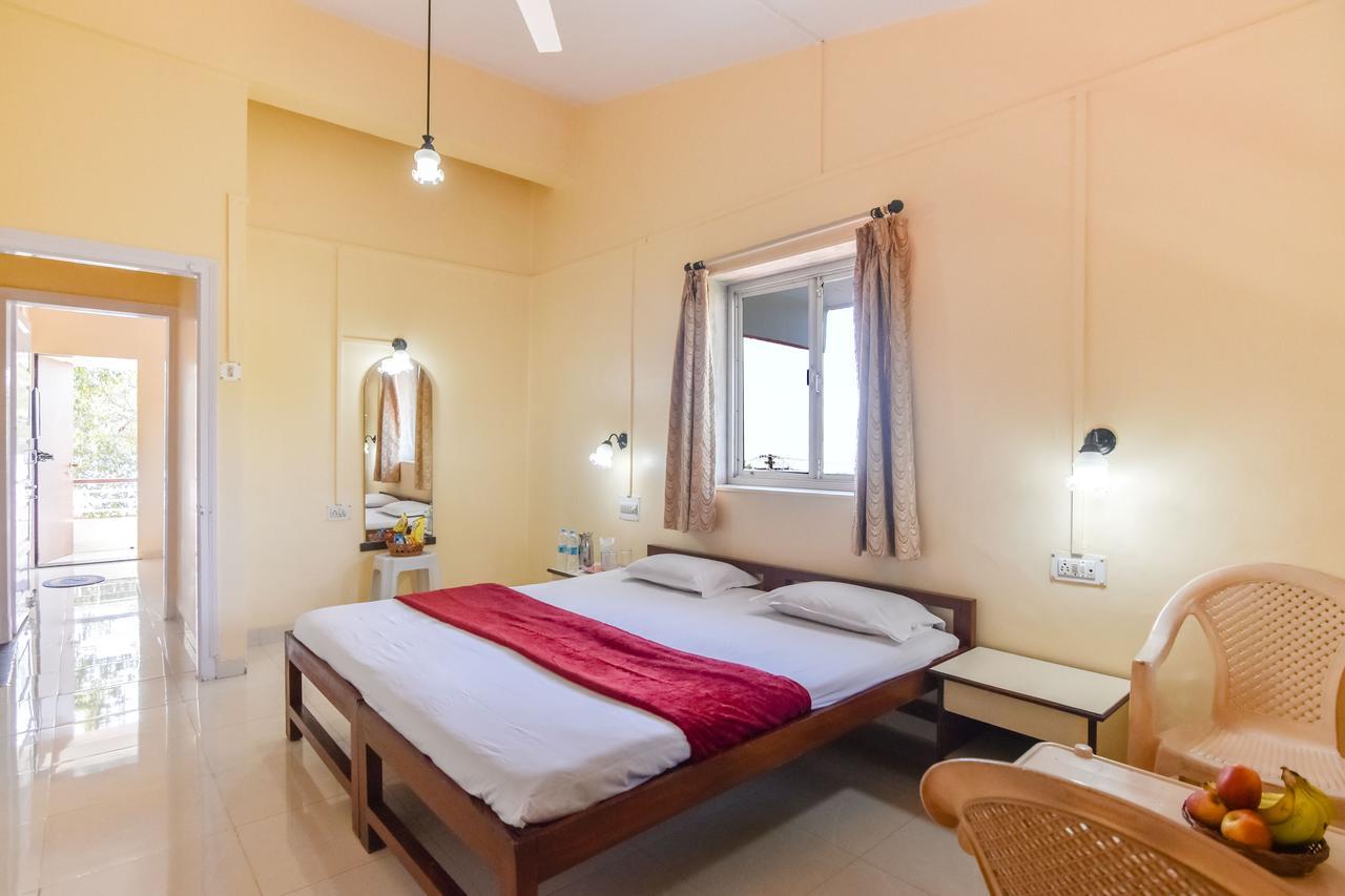 Hotel Stone House Mahābaleshwar Exteriör bild
